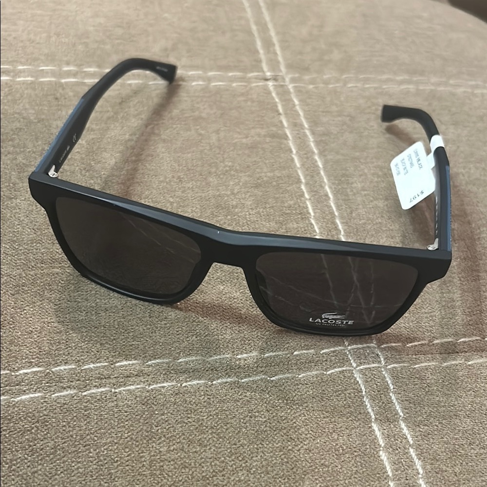 Lacoste Black Matte Sunglasses 56-17-150
L9005